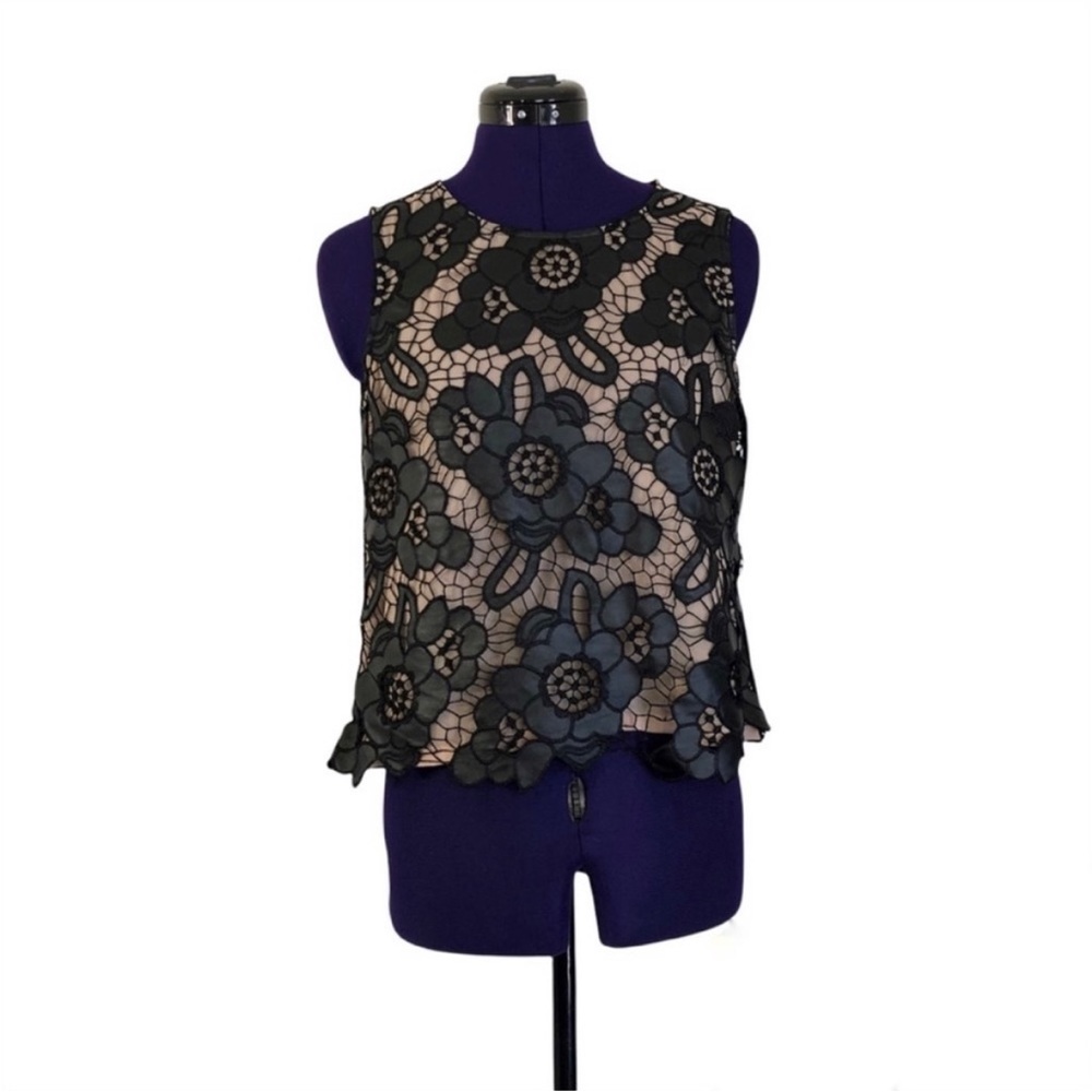 GB Gianni Bini Black Beige Faucet Leather Floral Top